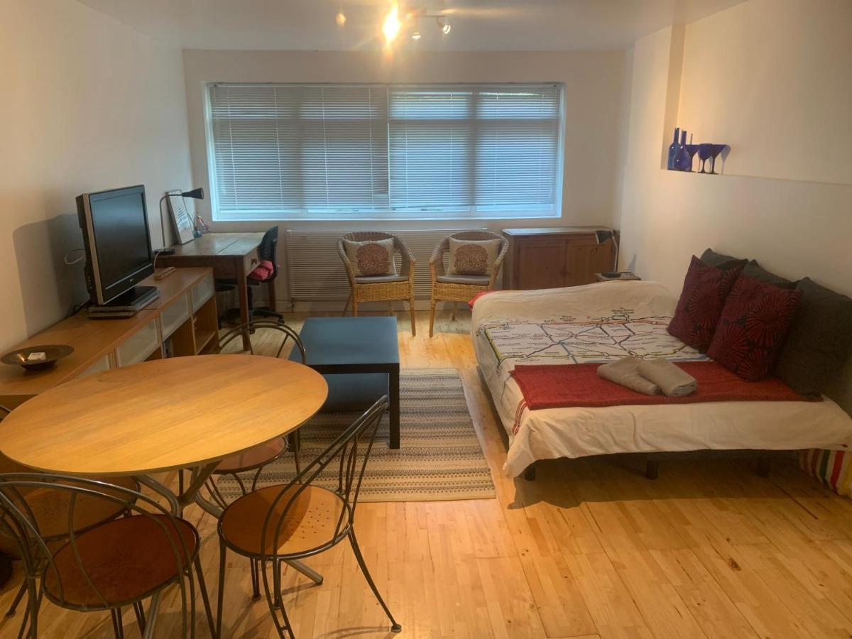 לונדון Cozy 1 Bedroom Basement Flat מראה חיצוני תמונה