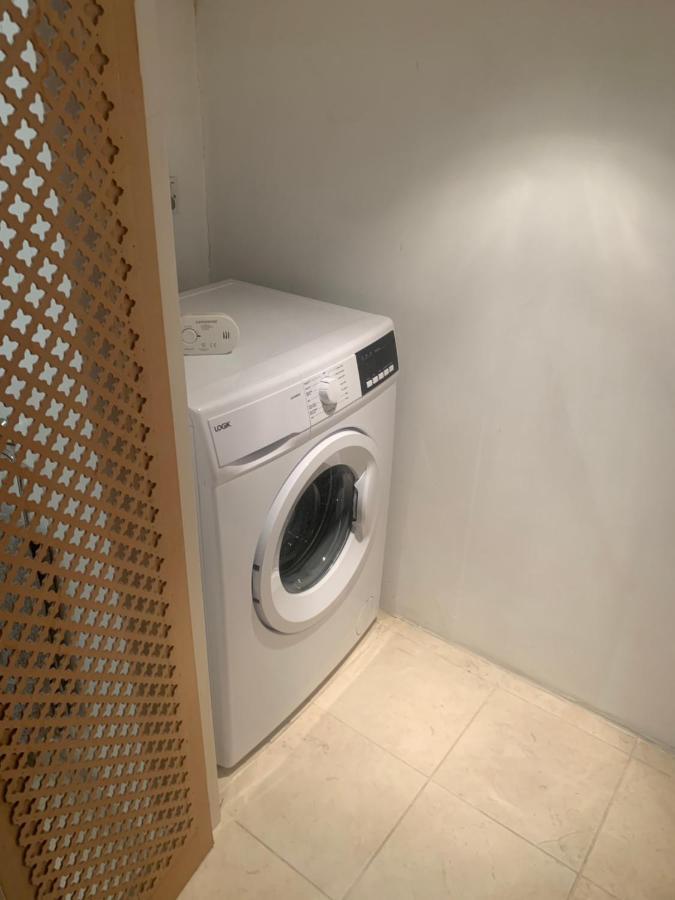 לונדון Cozy 1 Bedroom Basement Flat מראה חיצוני תמונה